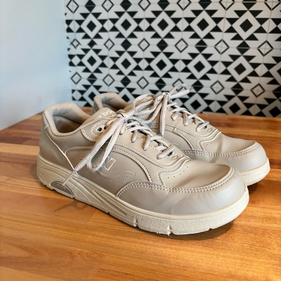 New Balance 811 Rollbar Women's Beige Leather Sneaker Size 8.5 Made in USA - Picture 1 of 11